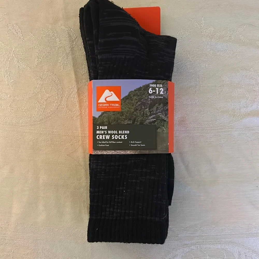 3 Pair Men’s Crew Socks - Picture 2 of 4